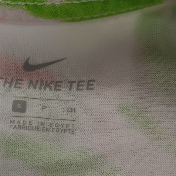 Nike Sportswear Festival Tie Dye T-Shirt Boy's Small Pink Green Tee - Picture 3 of 4